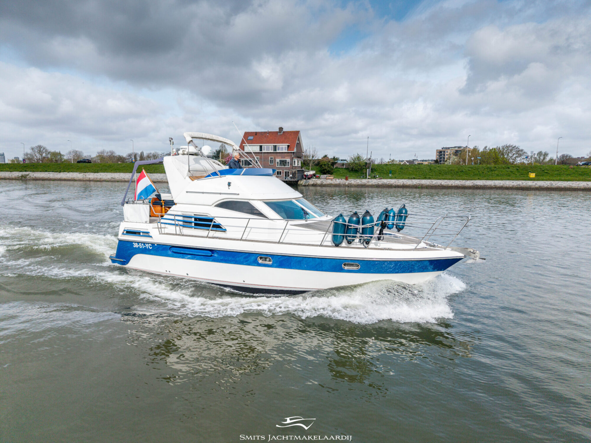 foto: 108 Astor Astor 37 Flybridge