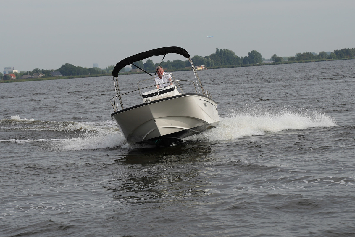 foto: 4 Boston Whaler 190 Montauk