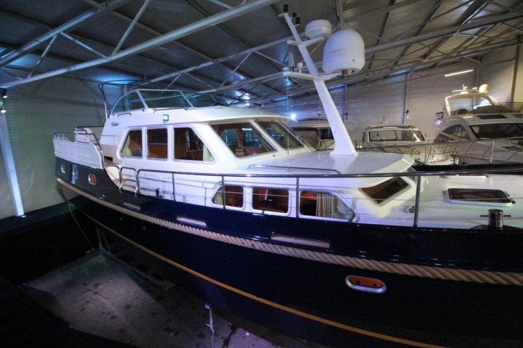 foto: 5 Linssen Grand Sturdy 470 AC MkII Stabilizers