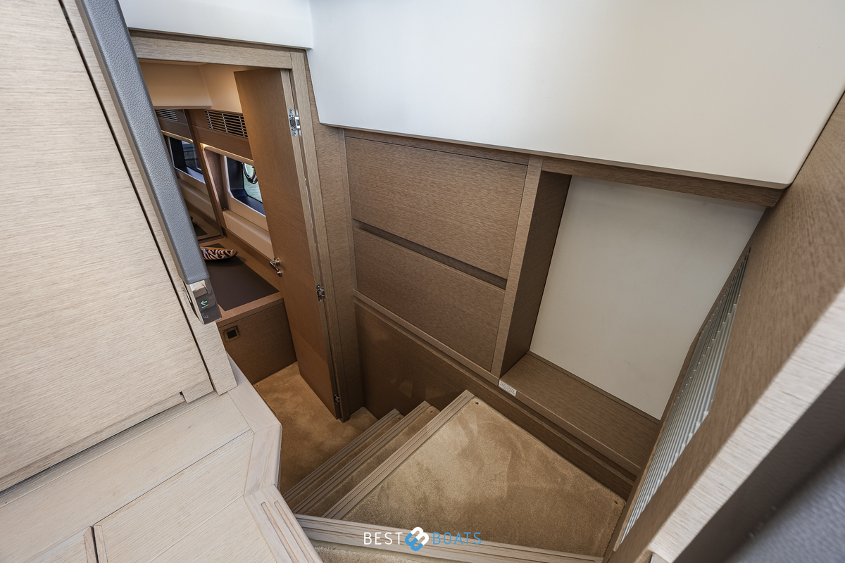 foto: 5 Prestige 520 FLY