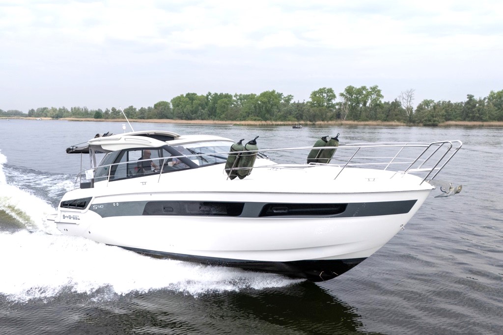 foto: 4 Bavaria S 40 HT