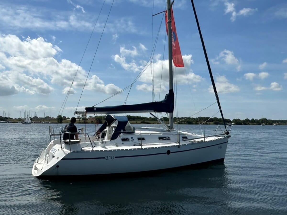 foto: 4 Beneteau First 310