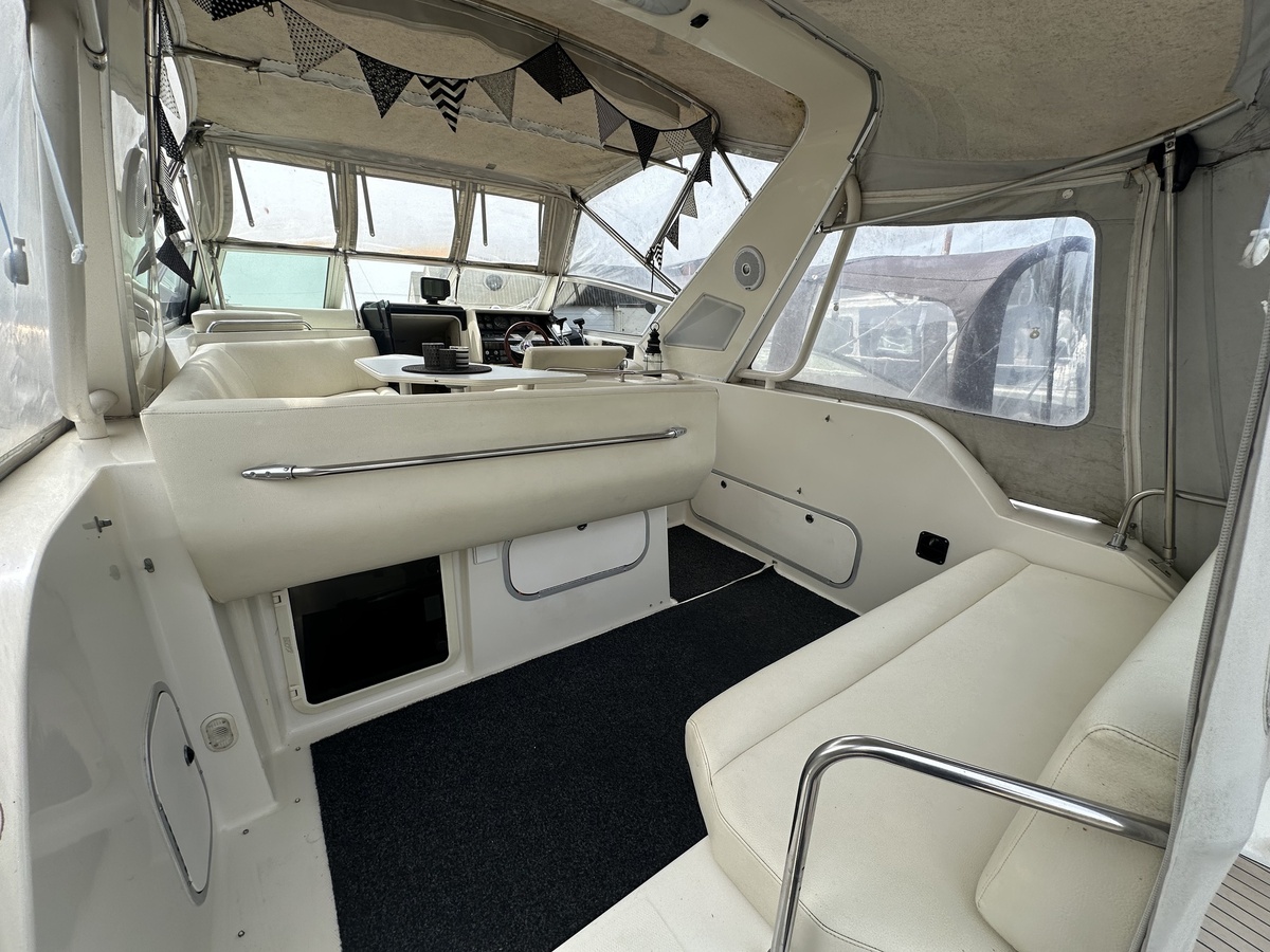 foto: 28 Bayliner 3055 Sunbridge