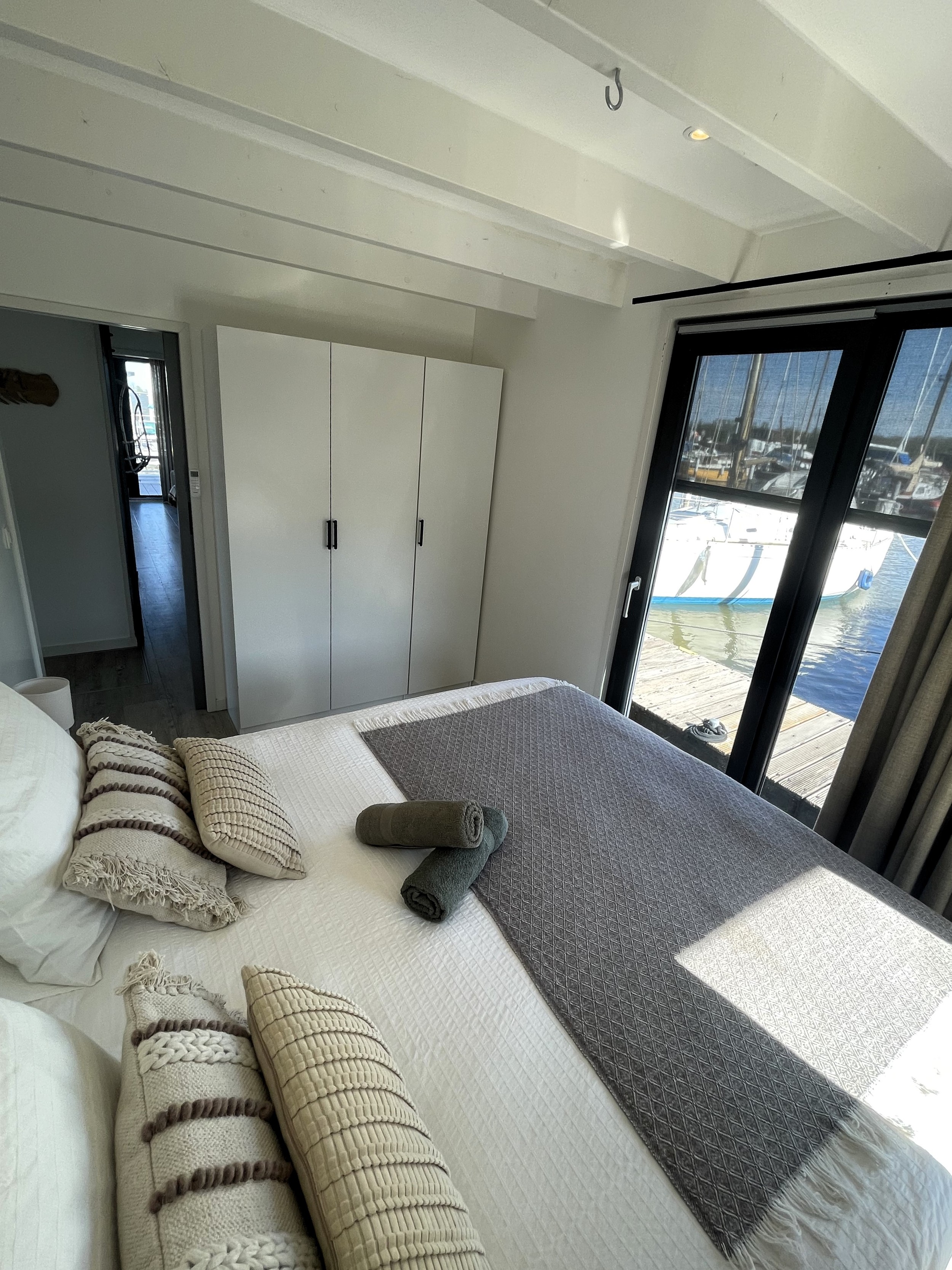 foto: 41 Surla 15 Houseboat Zelfvoorzienend