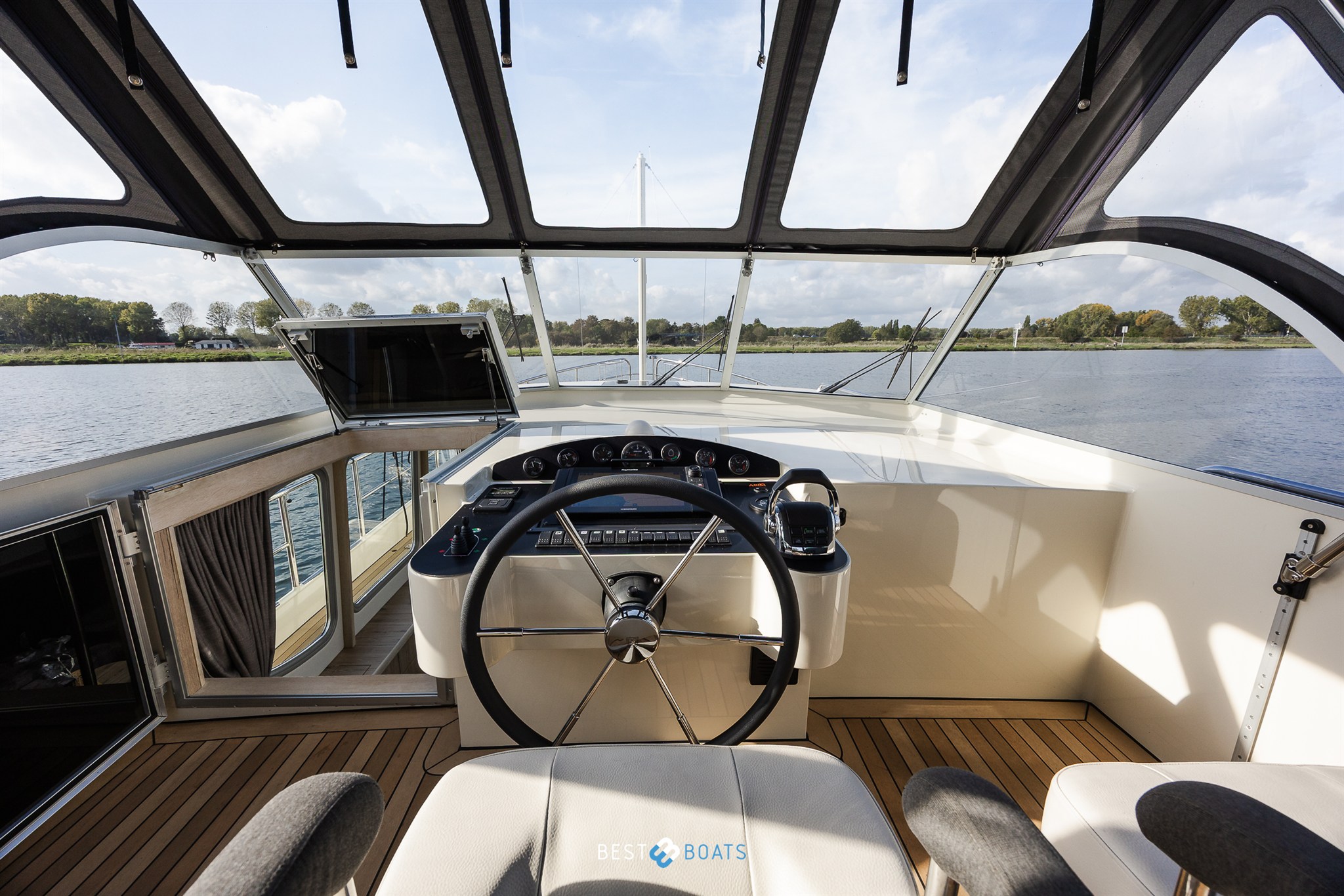 foto: 5 Abim Classic 134 Superior