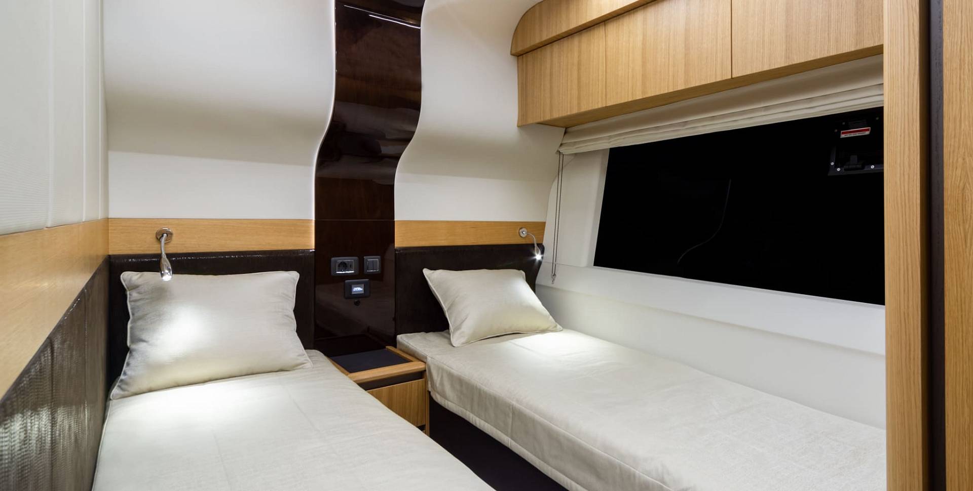 foto: 5 Galeon 680 Fly