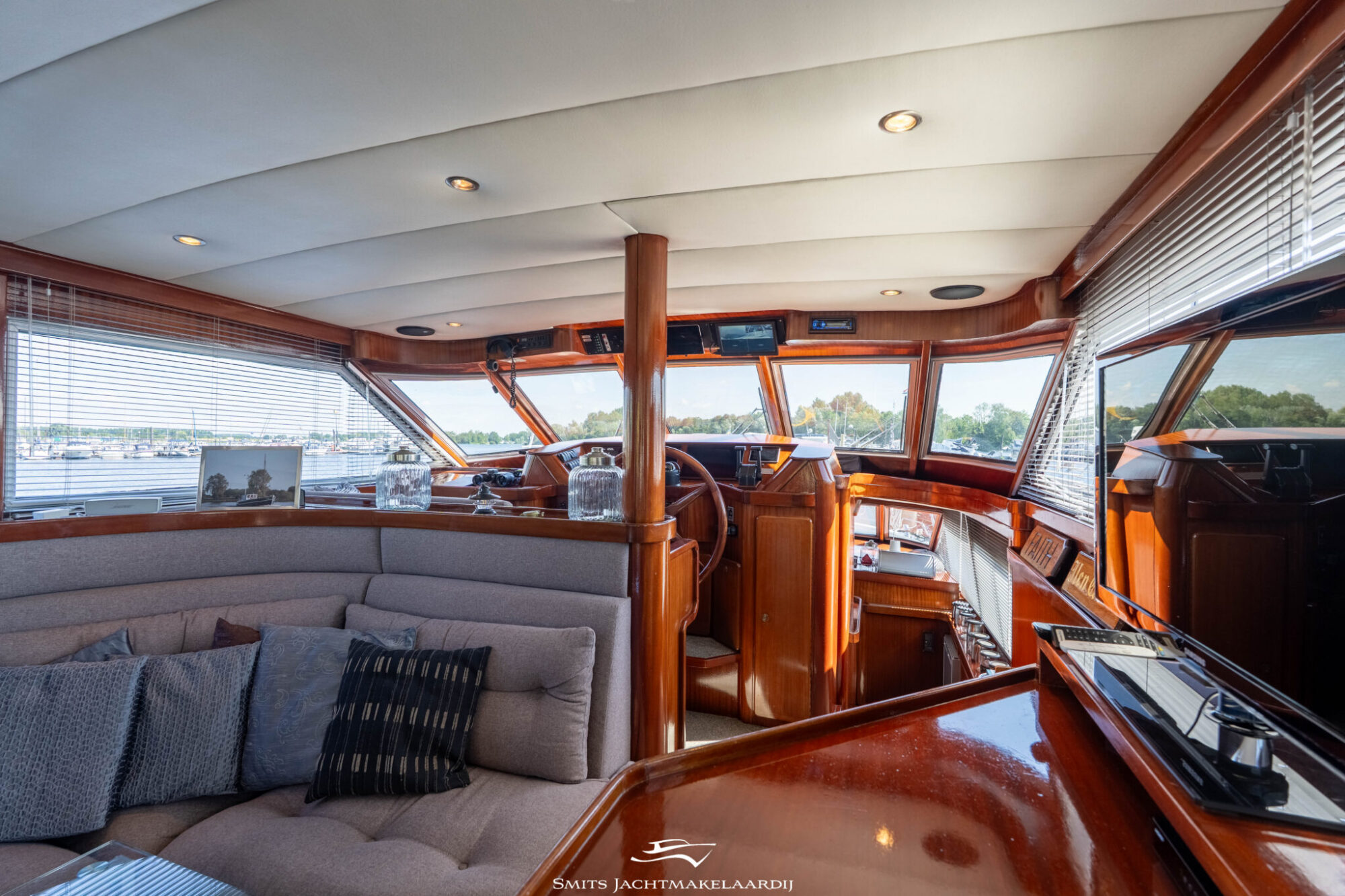 foto: 79 Van der Valk Valk Vitesse 54 Stabilizers