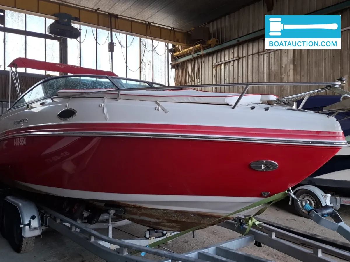 foto: 4 Rinker 246 Captiva Cuddy