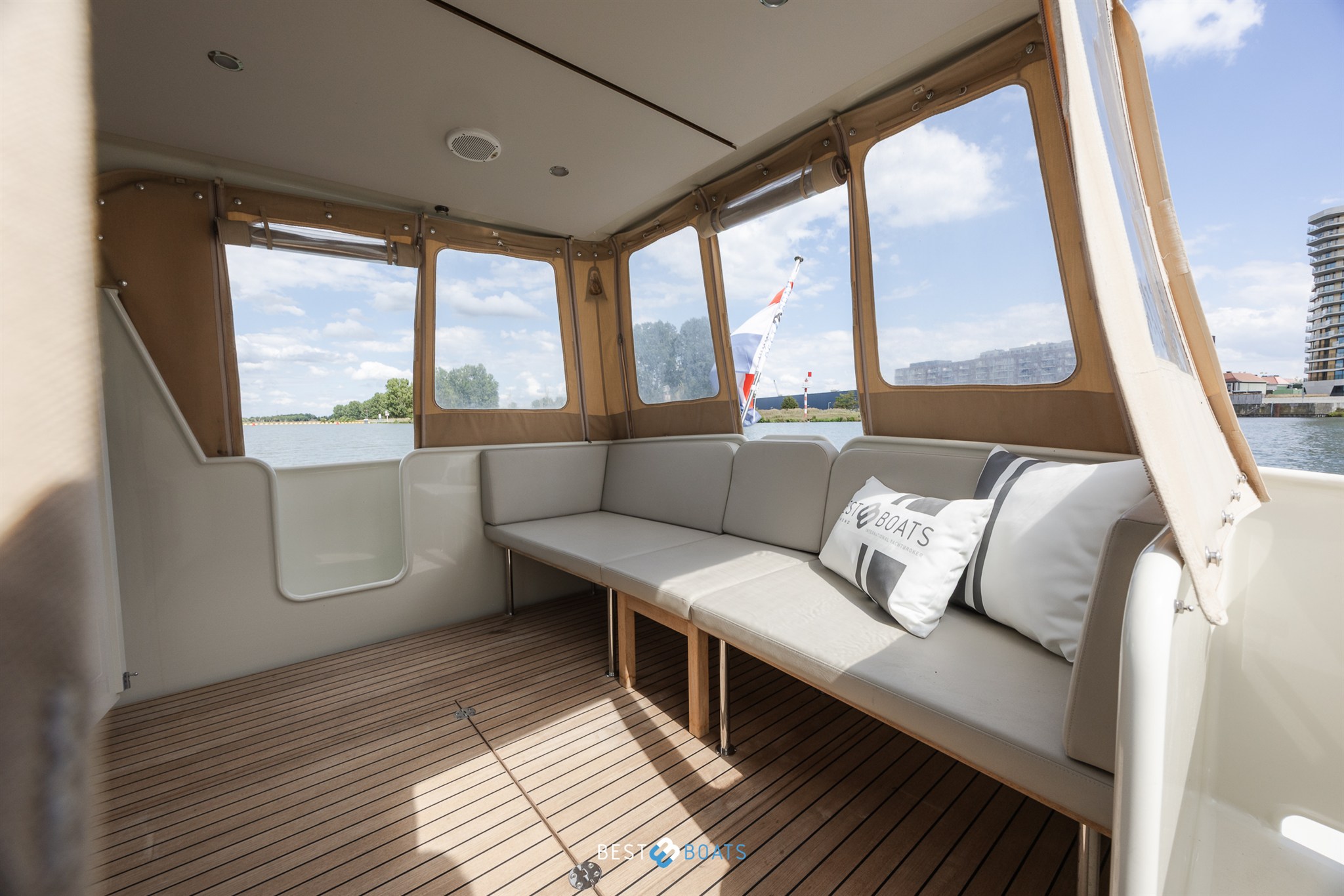 foto: 39 Linssen Grand Sturdy 35.0 Sedan