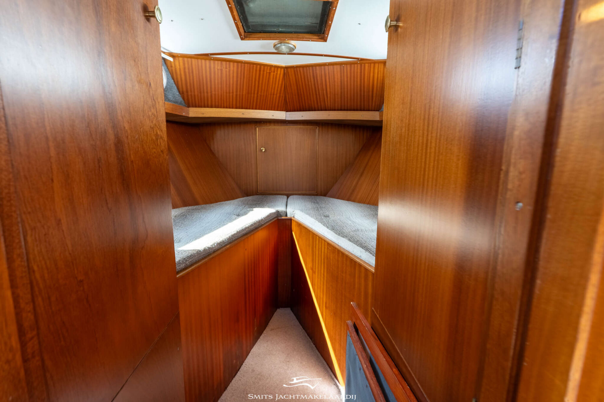 foto: 39 Beachcraft Beachcraft 10.50 AK Cabrio