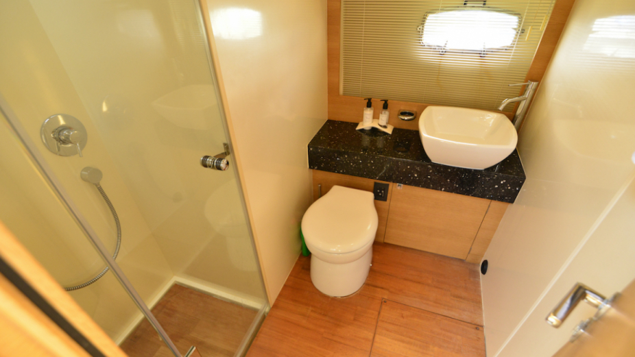 foto: 32 Fairline Phantom 48