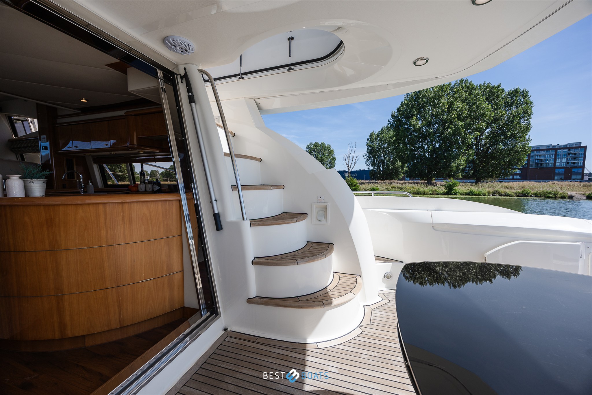 foto: 4 Sunseeker Manhattan 64