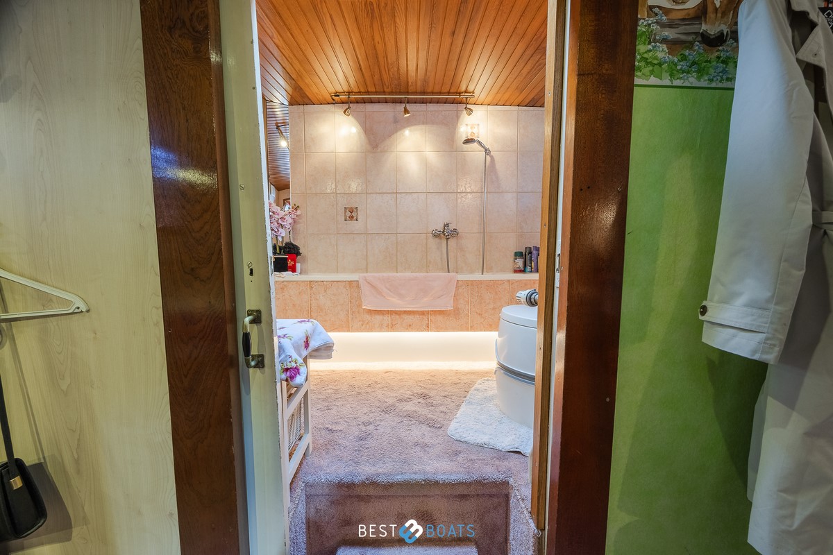 foto: 5 Sleepboot Limburgia