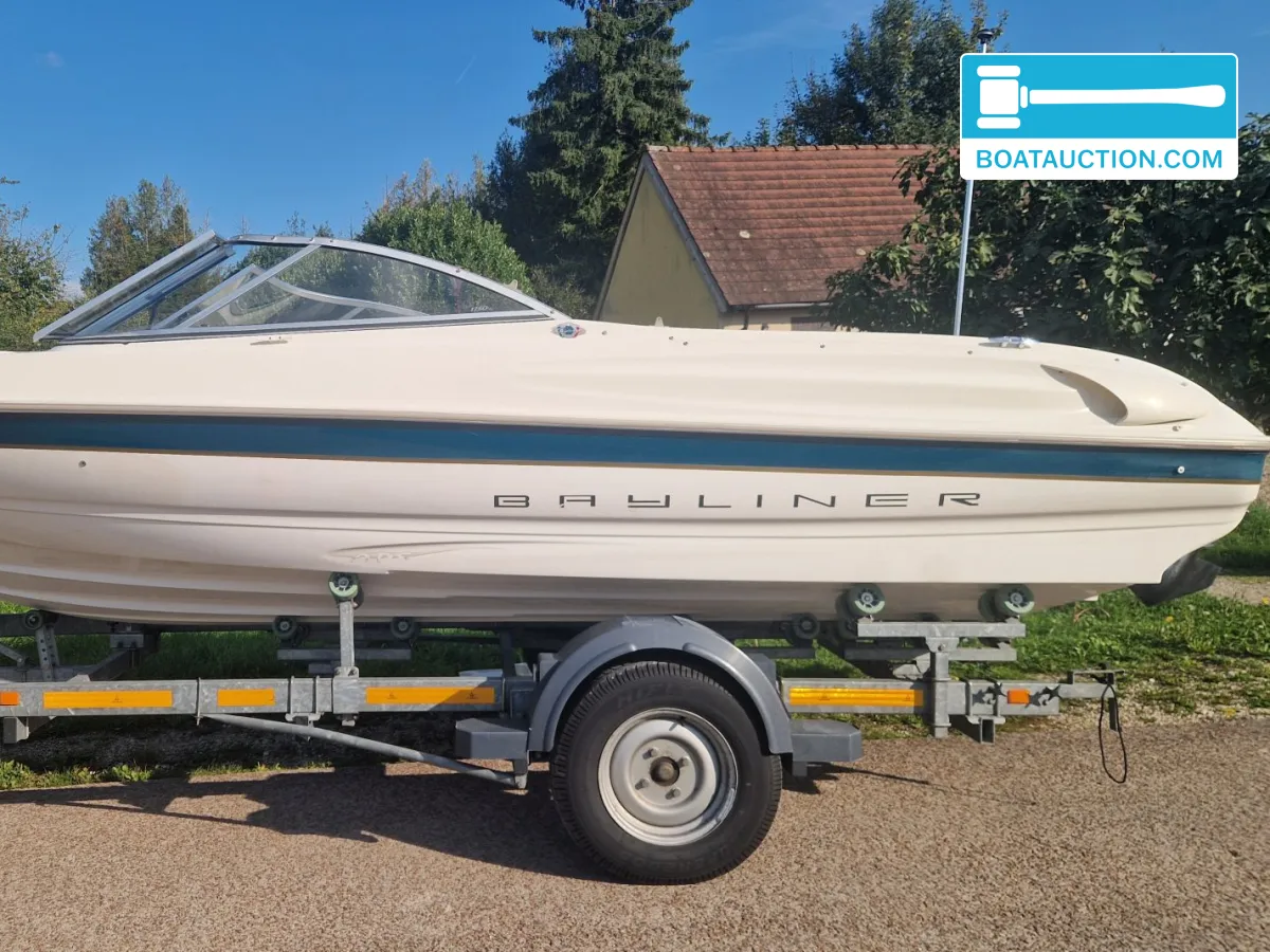 foto: 10 Bayliner 1750 CAPRI