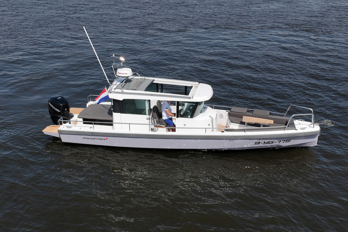 foto: 4 Axopar 28 Cabin