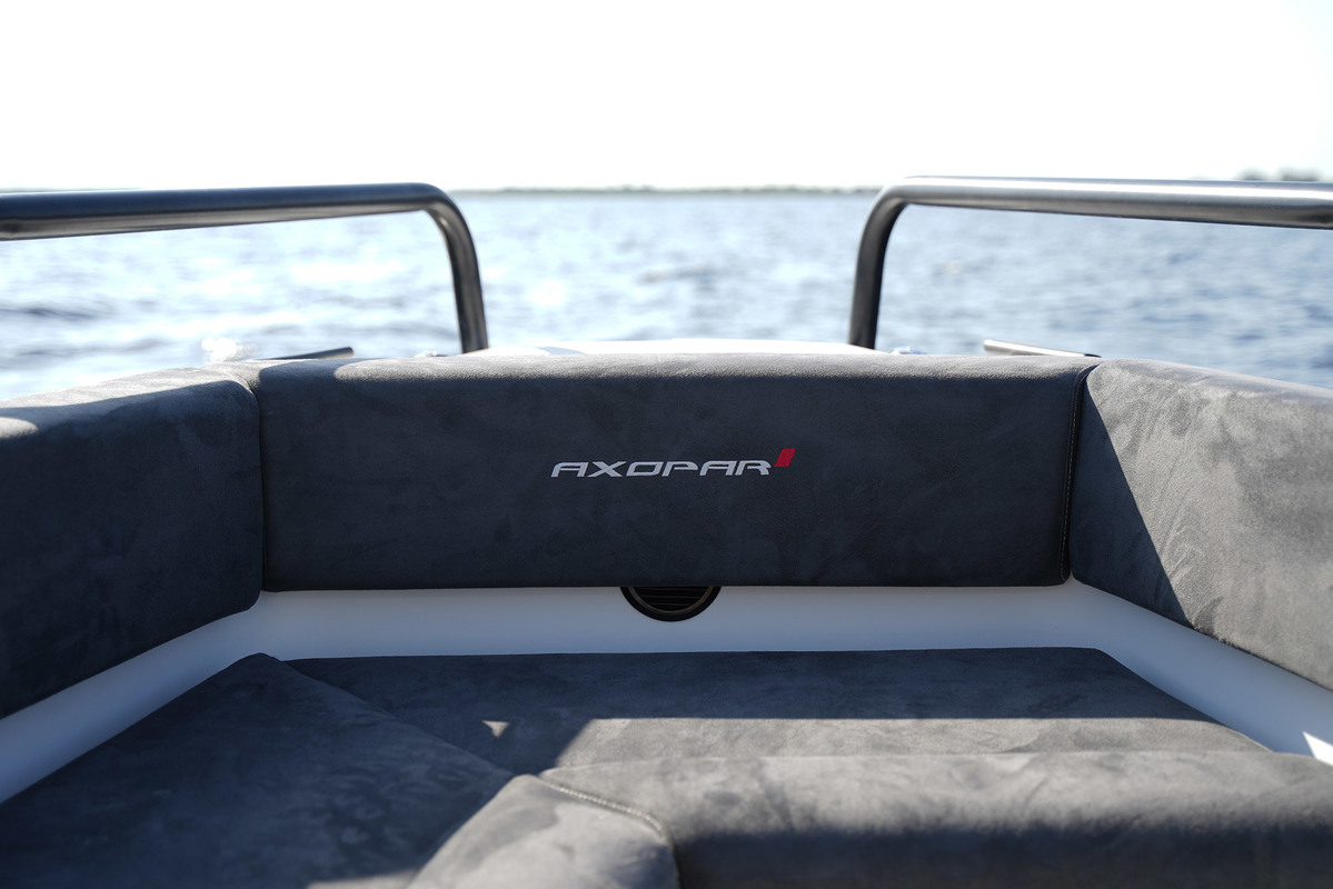 foto: 41 Axopar 28 Cabin