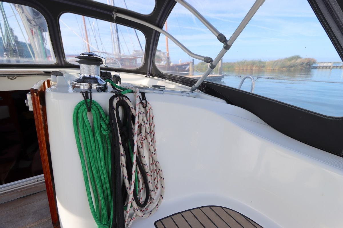 foto: 5 Beneteau Oceanis 423 Clipper 