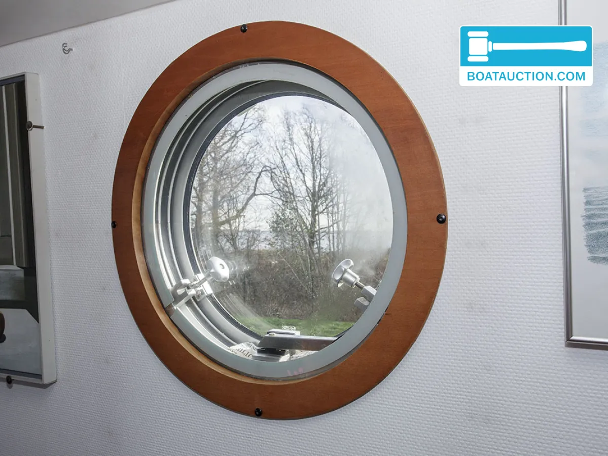 foto: 4 Bateau de patrouille 2300