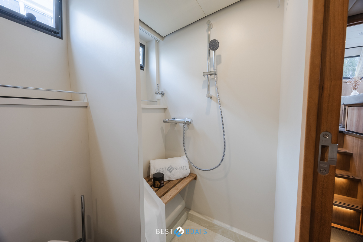 foto: 5 Linssen 40 SL AC