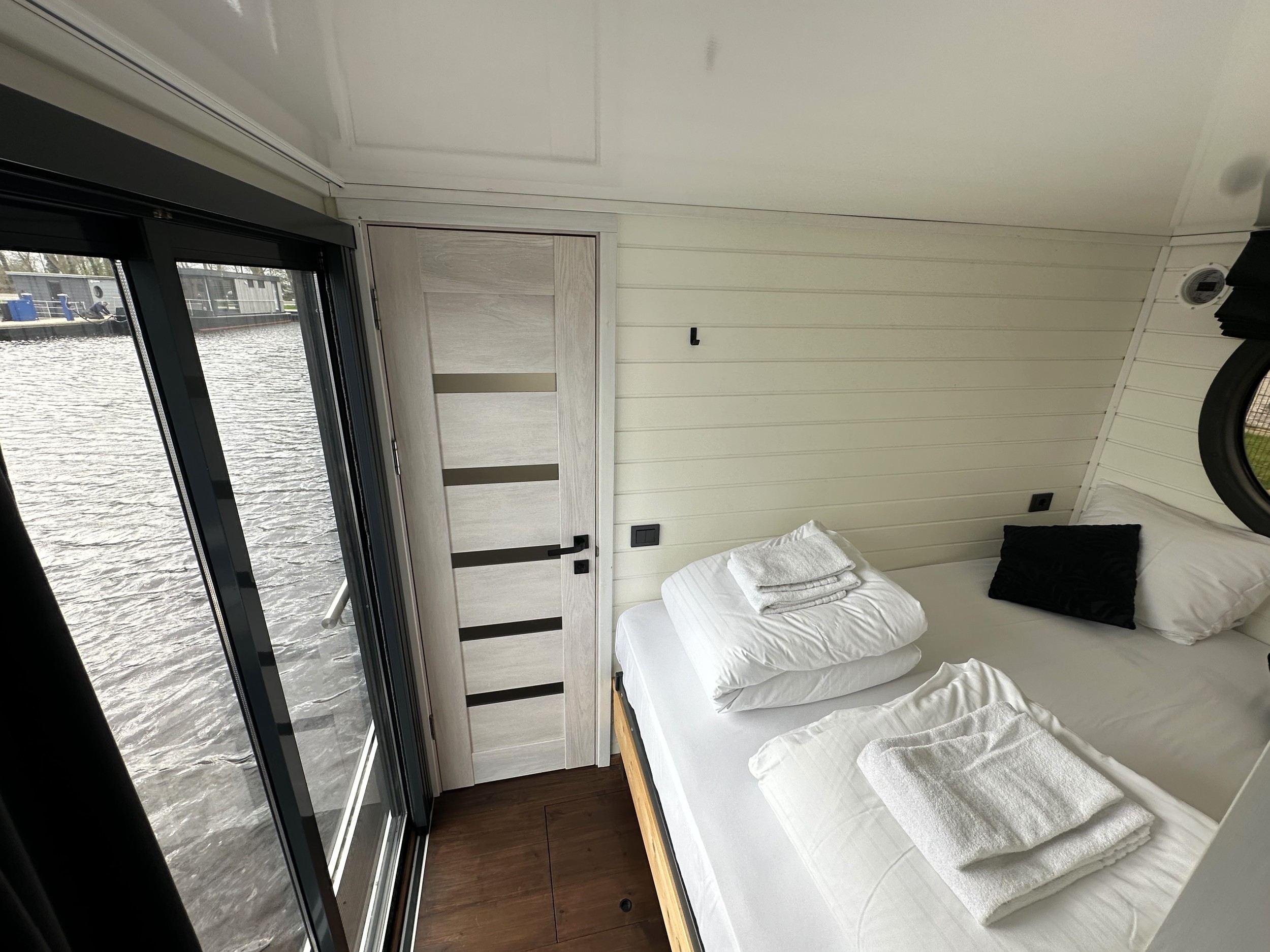 foto: 25 Nordic Season NS 36 Eco 23m2 Houseboat