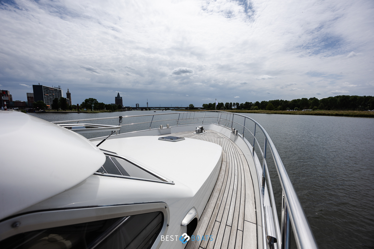 foto: 4 Van den Hoven Exclusive 1600