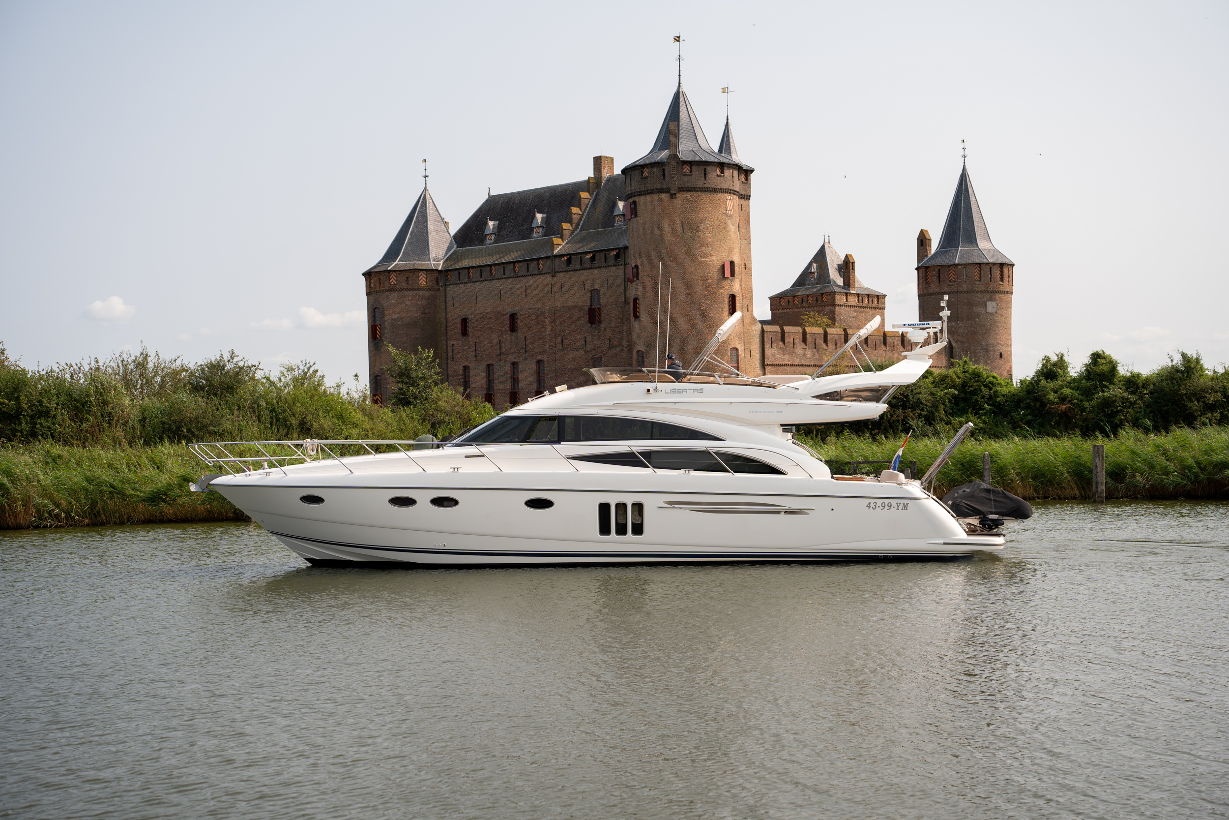 foto: 5 Princess 58 flybridge