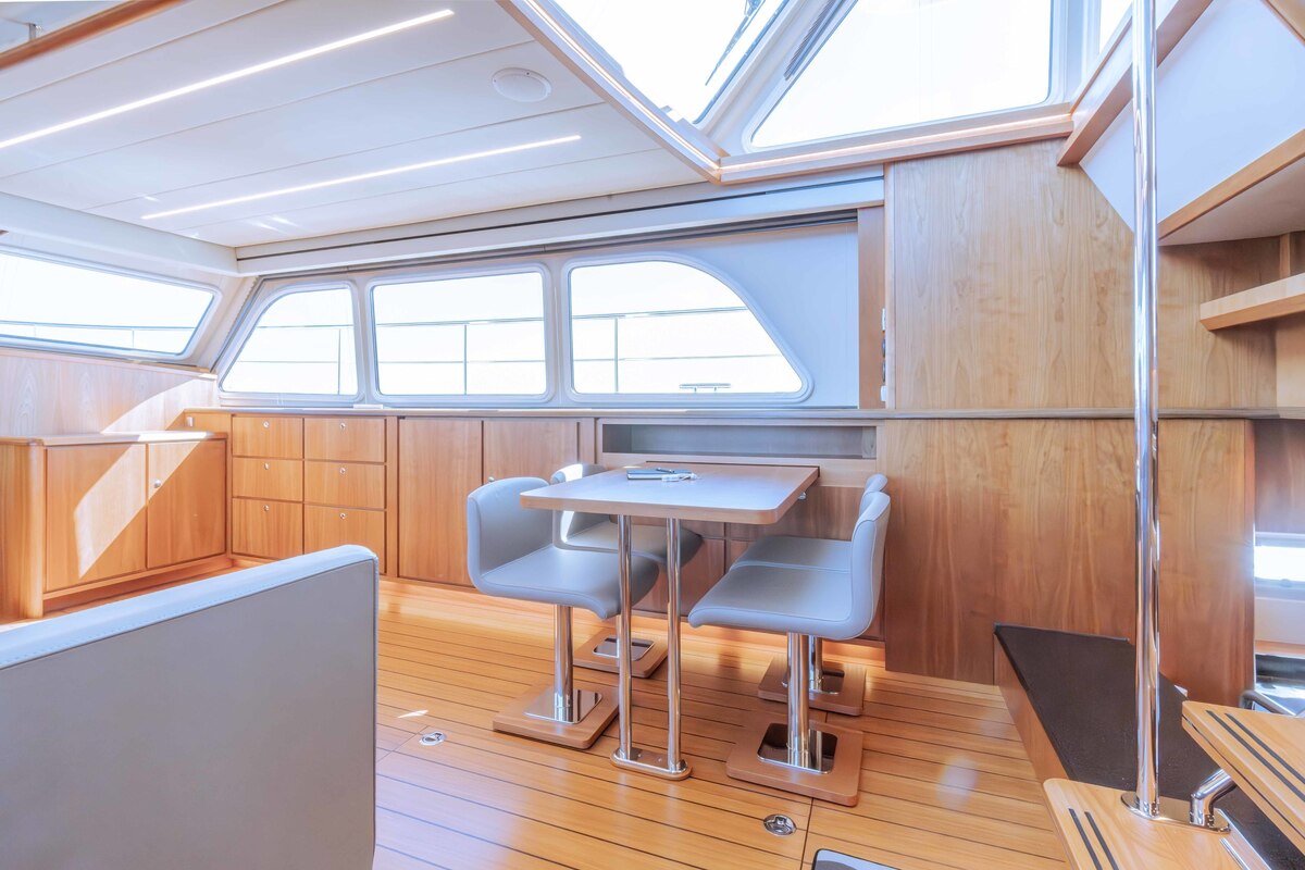 foto: 8 Linssen Grand Sturdy 590 AC Wheelhouse L-Class