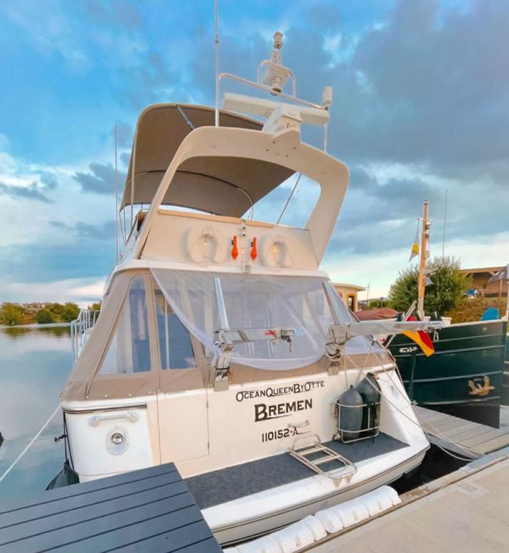 foto: 33 Princess Princess 48 Flybridge