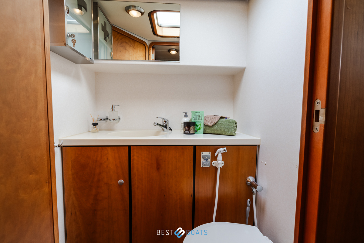 foto: 4 Linssen  Grand Sturdy 45.9 AC Twin