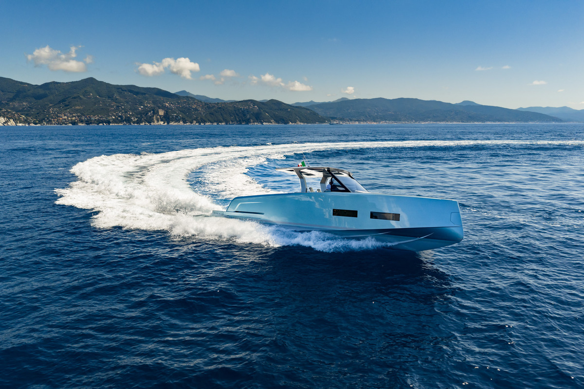 foto: 6 PARDO YACHTS 43  ON STOCK