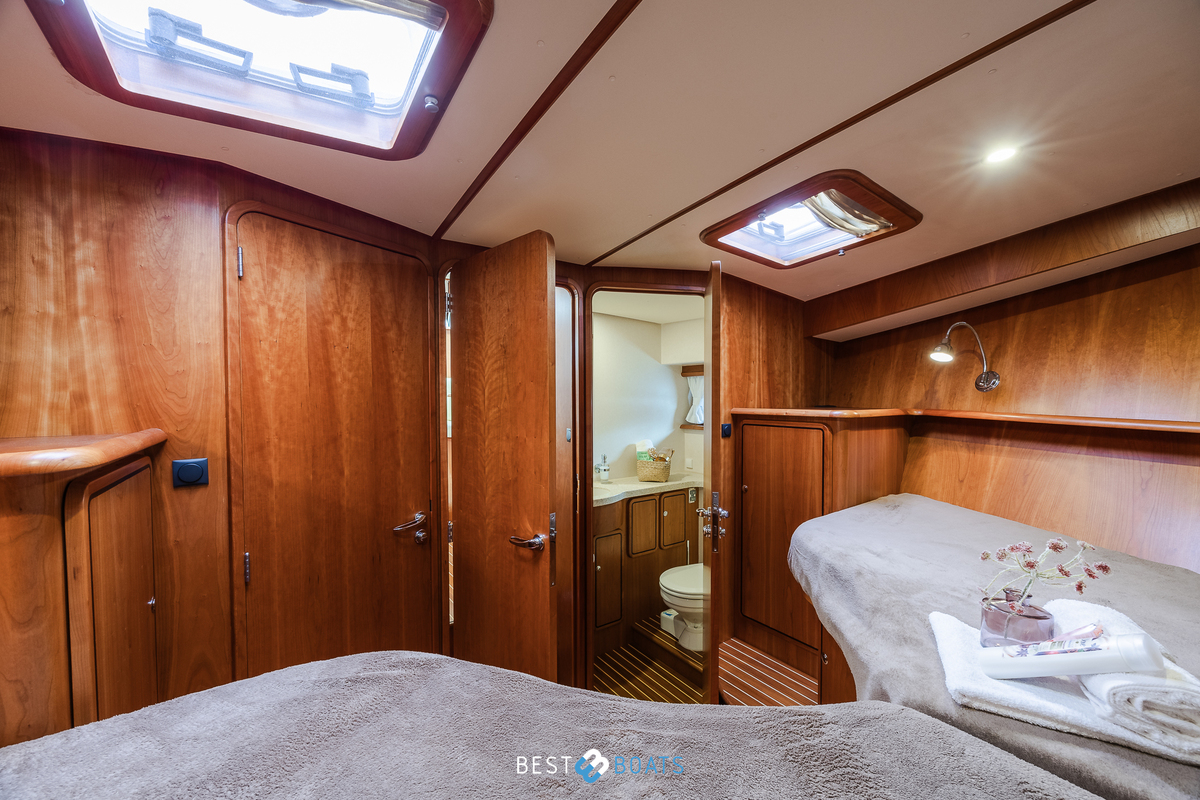 foto: 4 Linssen Grand Sturdy 470 AC Mark II Twin