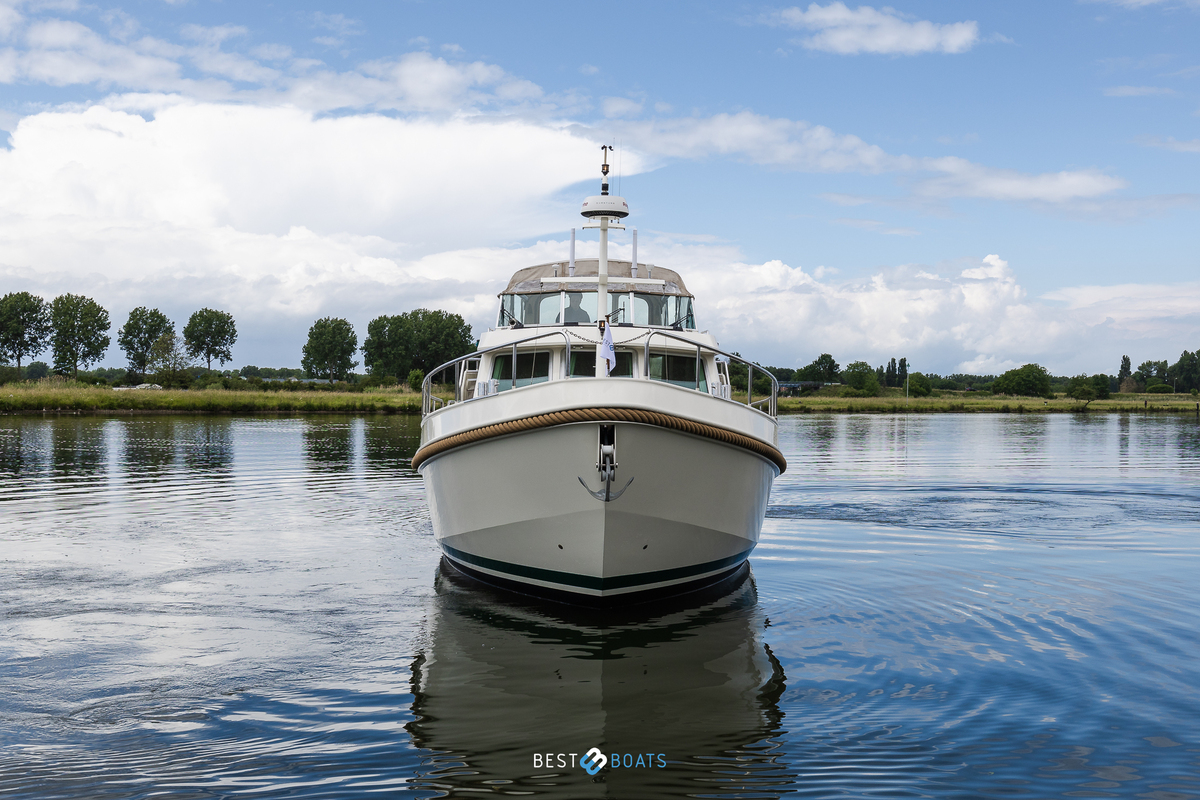 foto: 4 Linssen Grand Sturdy 430 AC Mark II
