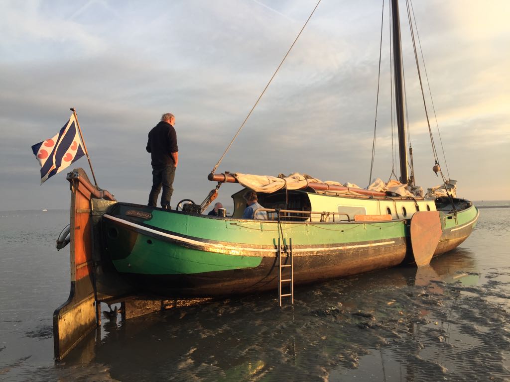 foto: 24 De Nijverheid Bûtensfallaat Skûtsje