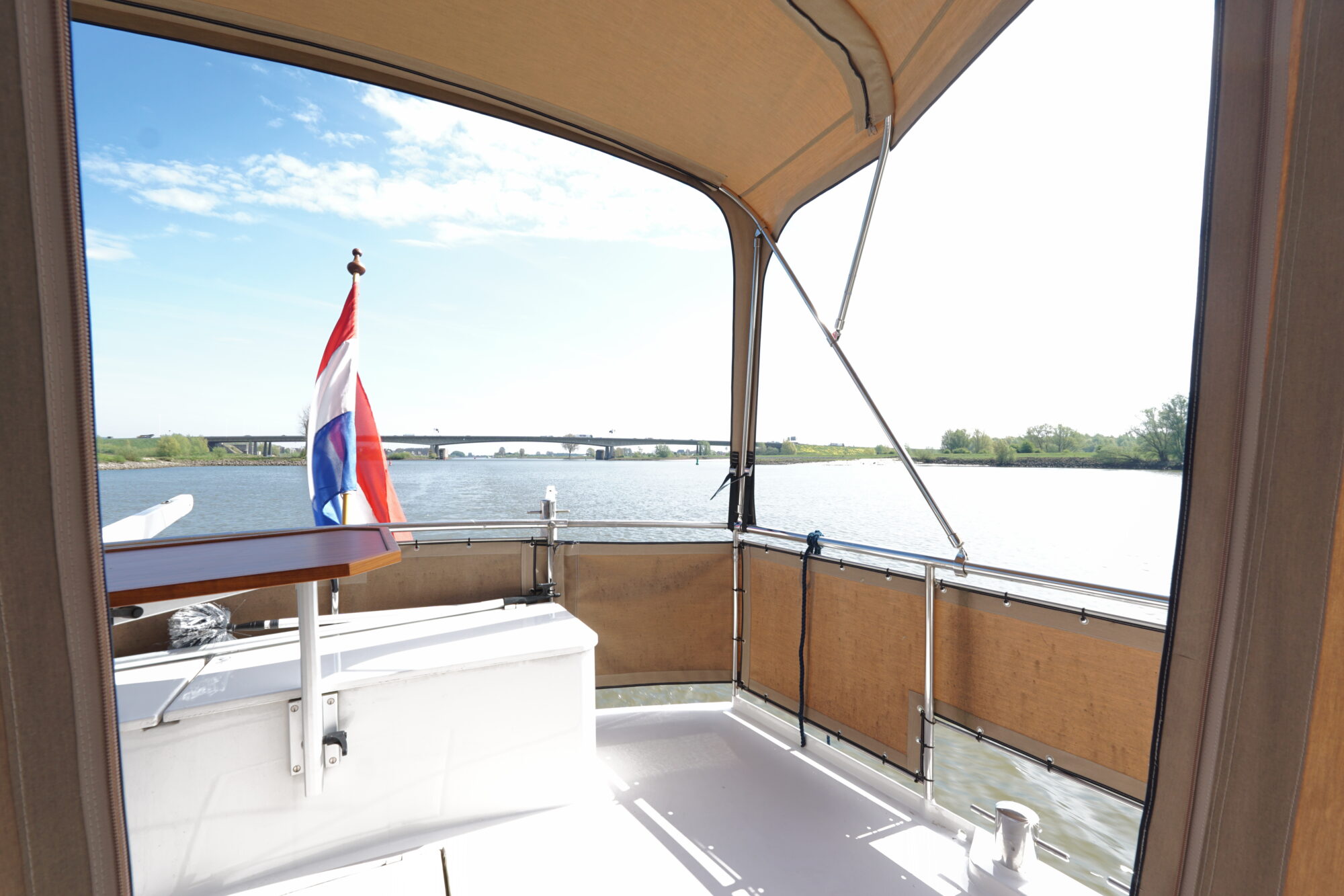 foto: 69 Flevo Flevo Spiegelkotter 12.50 AK Cabrio