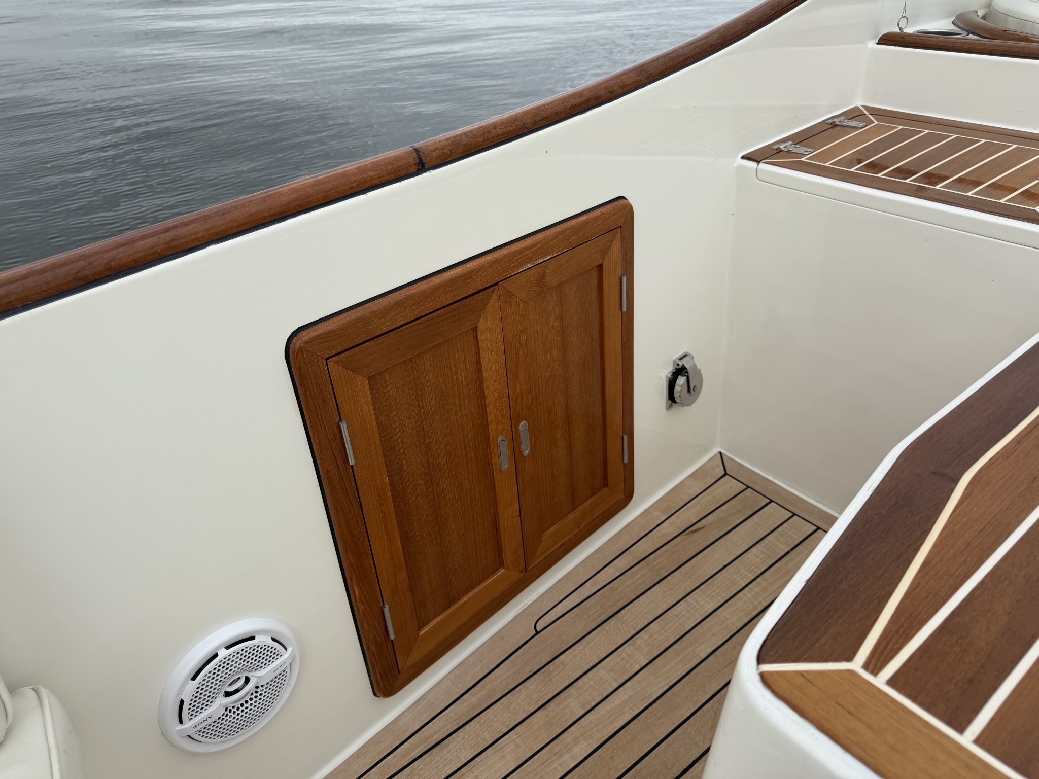 foto: 39 Long Island 33 Runabout