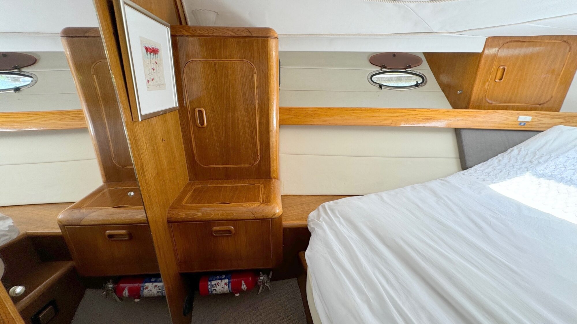 foto: 30 Whitewater Whitewater Wolfe 46 Flybridge