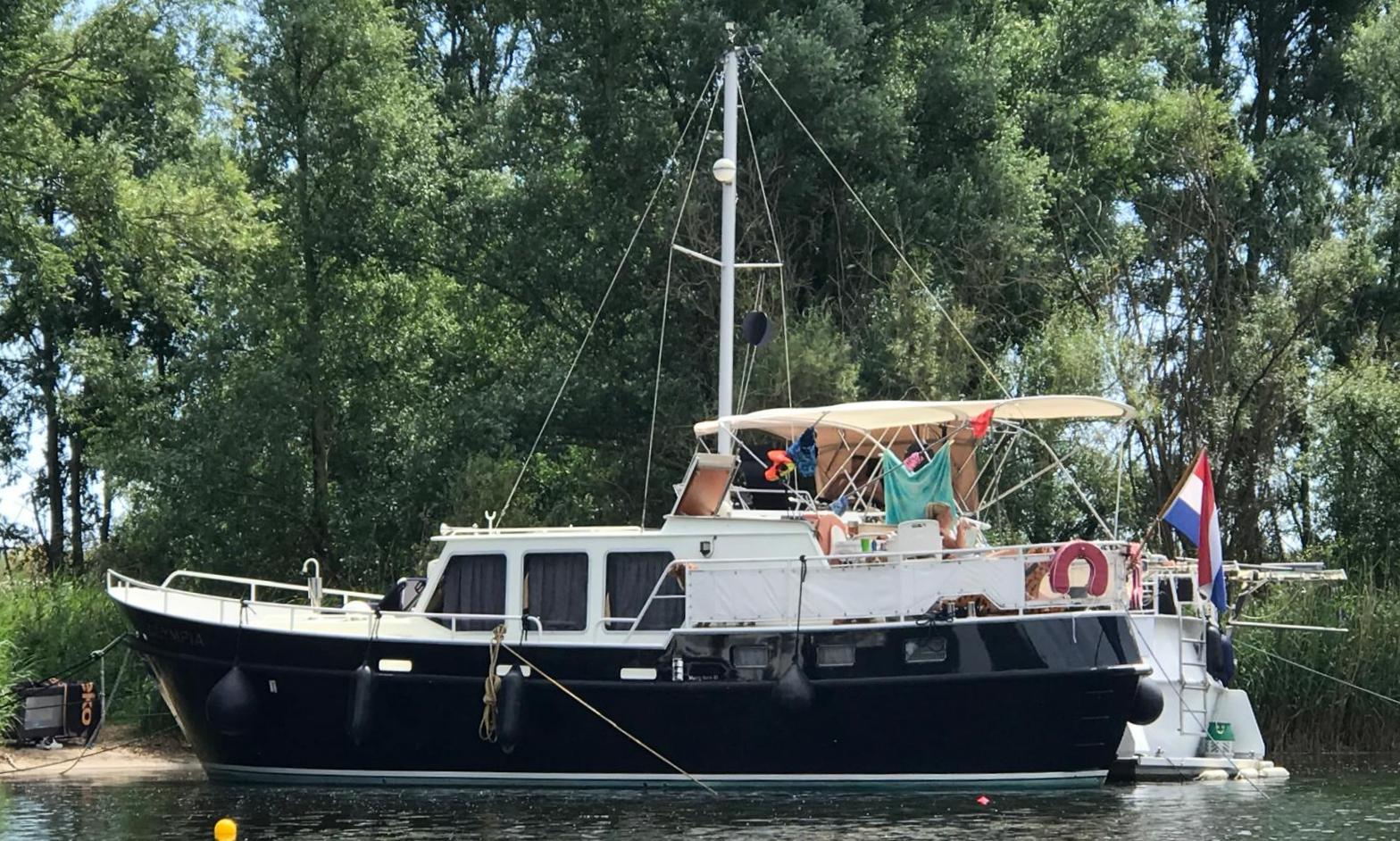 foto: 90 Monty Bank Monty Bank Kotter 41 AK Cabrio