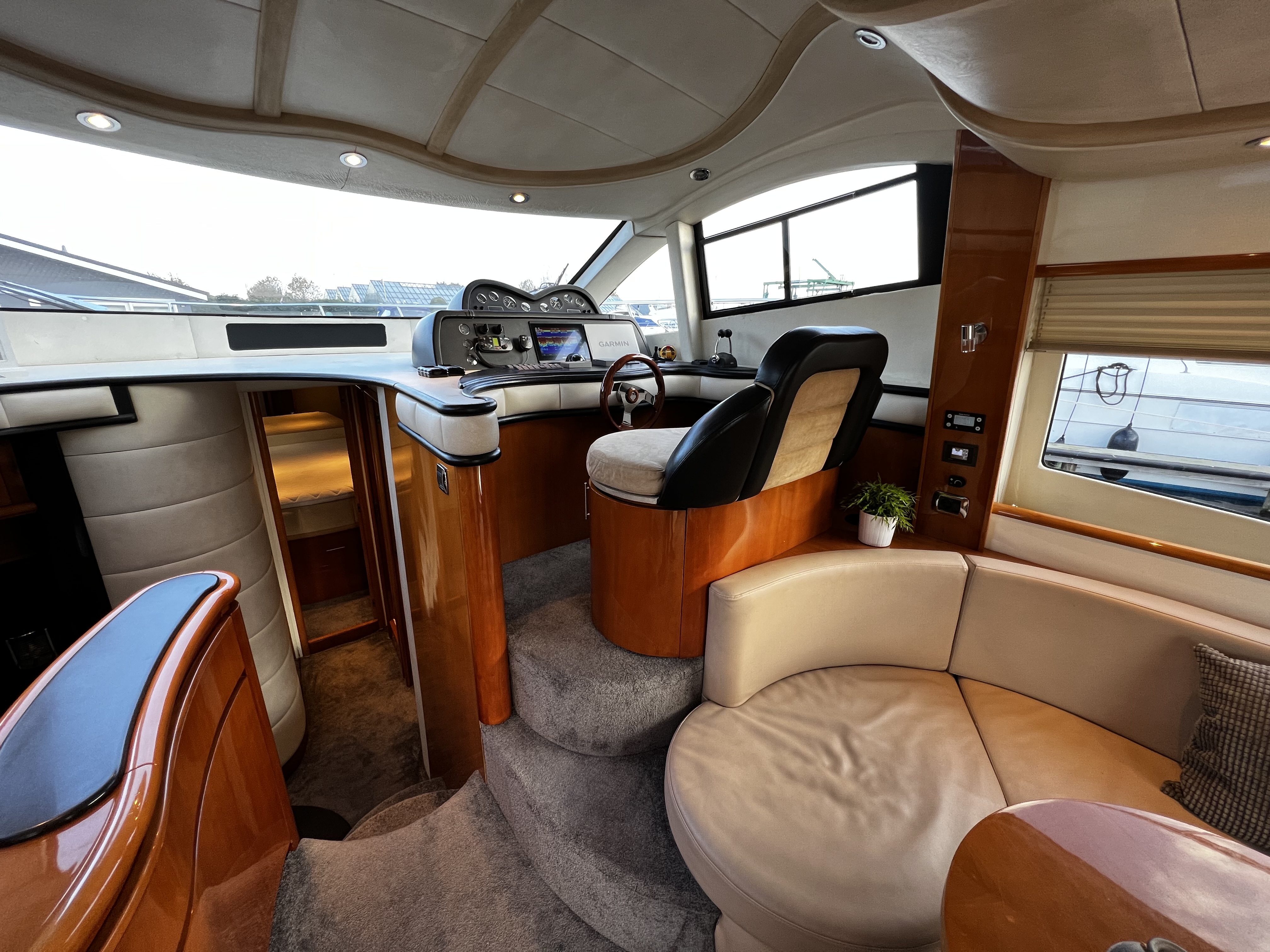 foto: 35 Astondoa  43 GLX