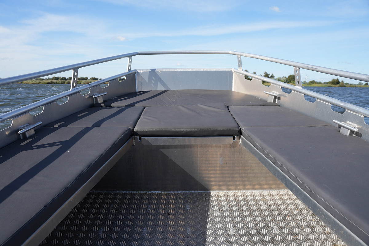foto: 6 Dock Steel 650