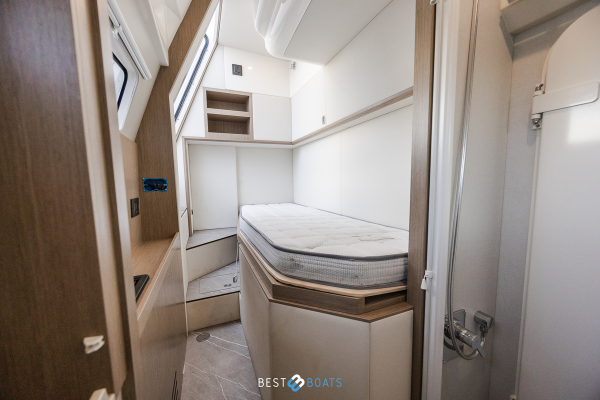 foto: 5 Absolute  Navetta 52