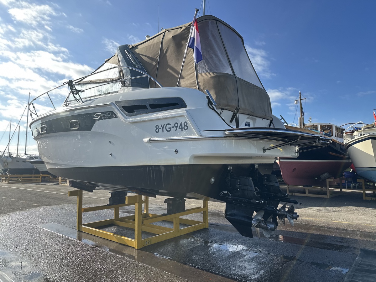 foto: 33 Bavaria  S30