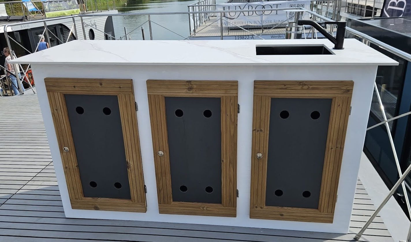 foto: 36 Campi 460 Houseboat