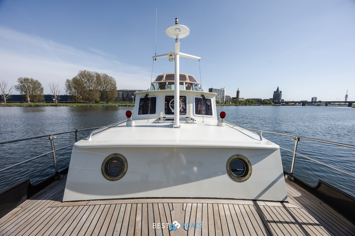 foto: 4 Linssen  St. Jozef 1050 Salon AK-L