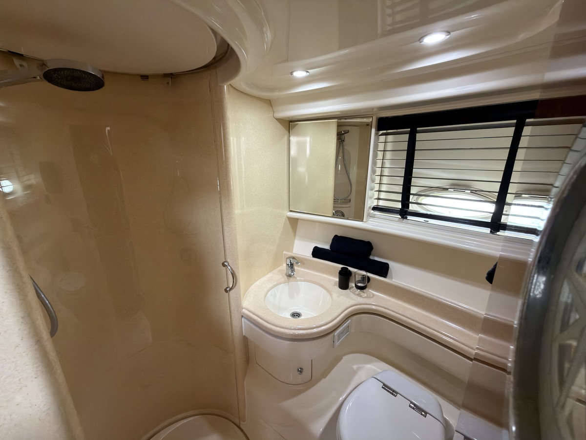 foto: 5 Azimut 46 Fly