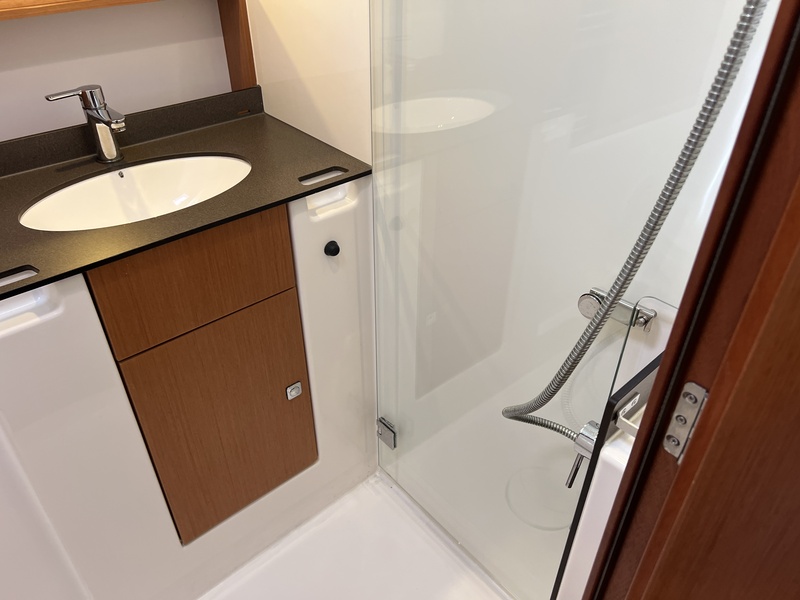 foto: 4 Bavaria Cruiser 51
