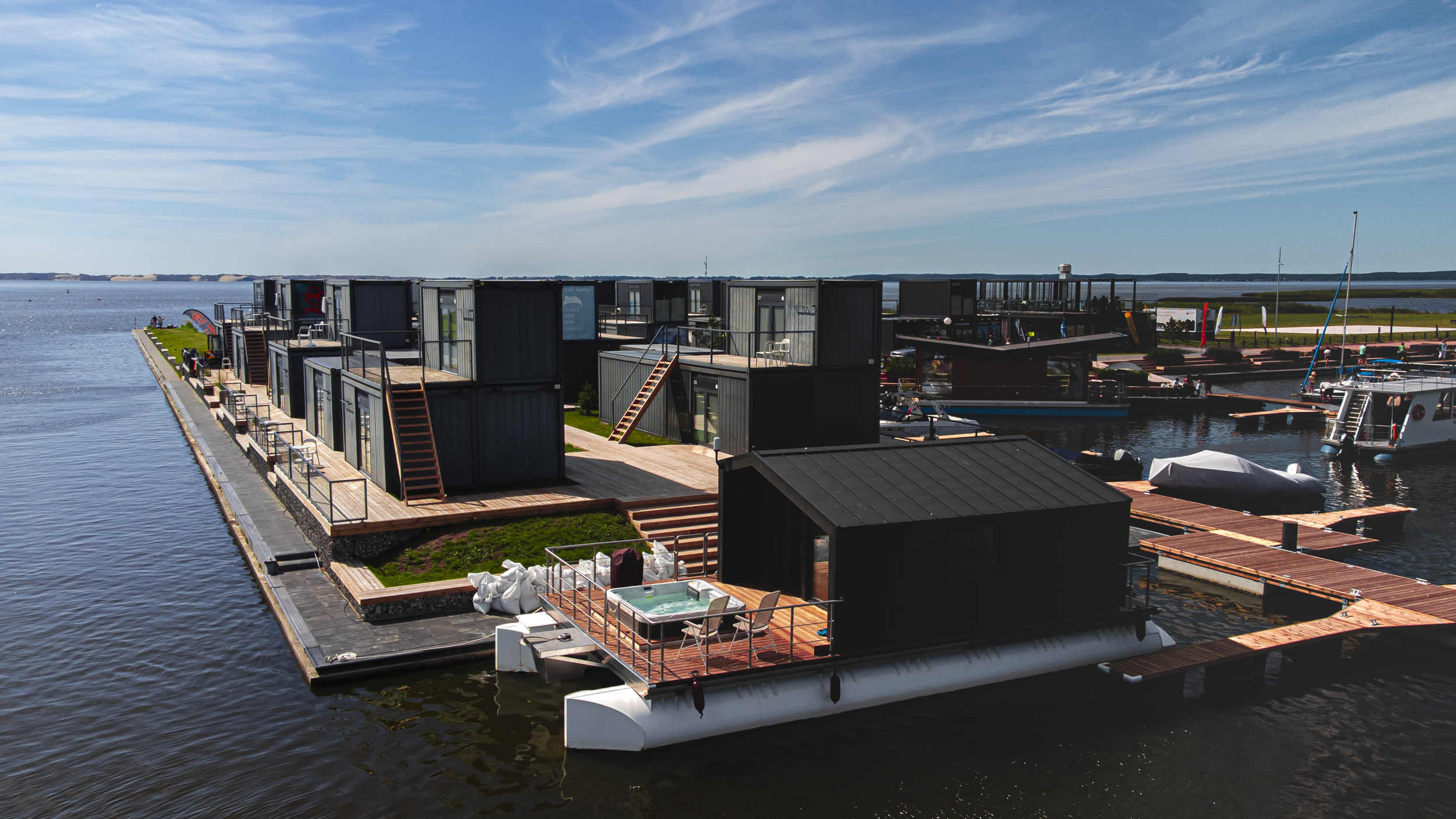 foto: 18 Twin M-Cabin Houseboat