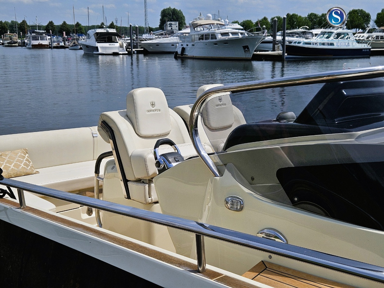 Invictus 280 GT