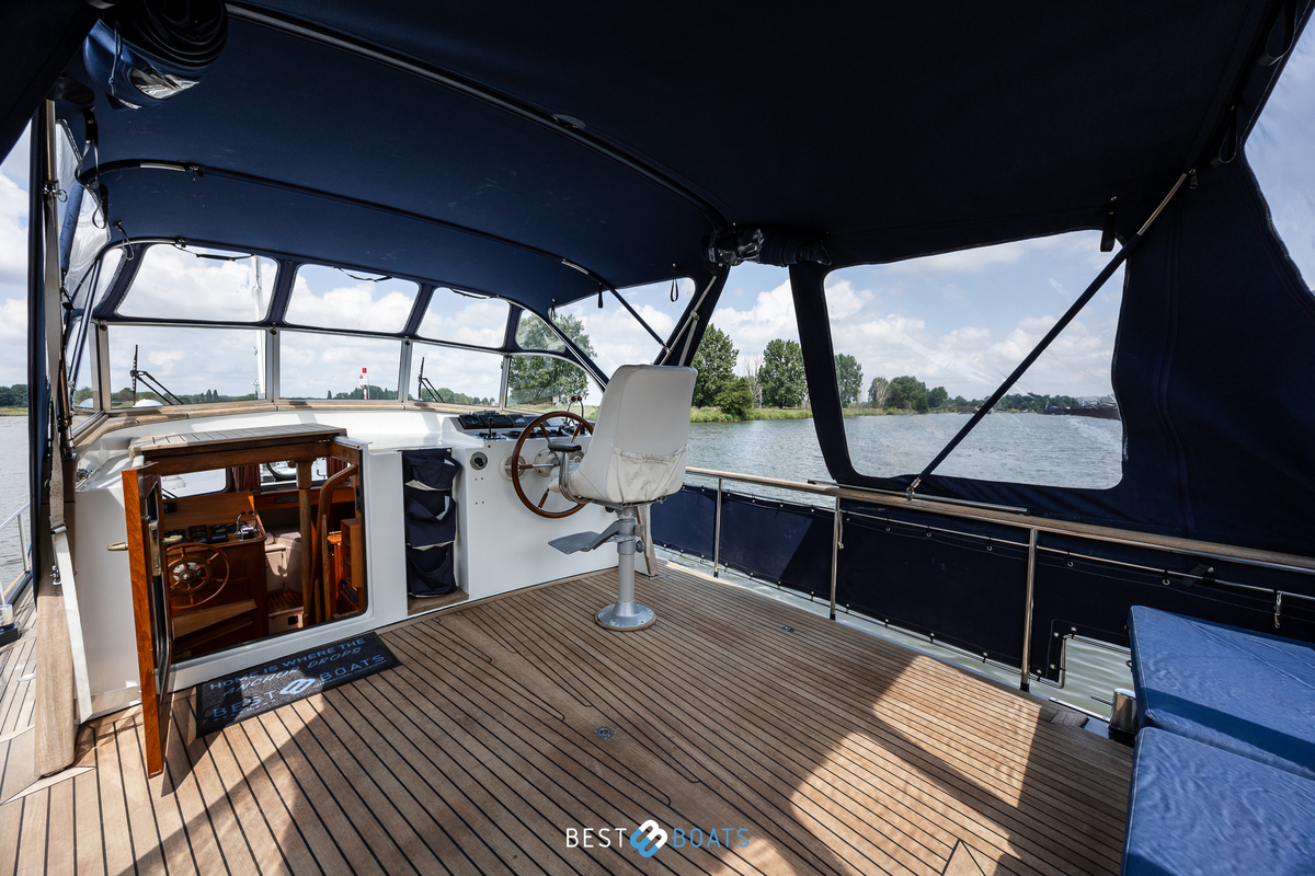 foto: 4 Linssen Classic Sturdy 400 AC Twin