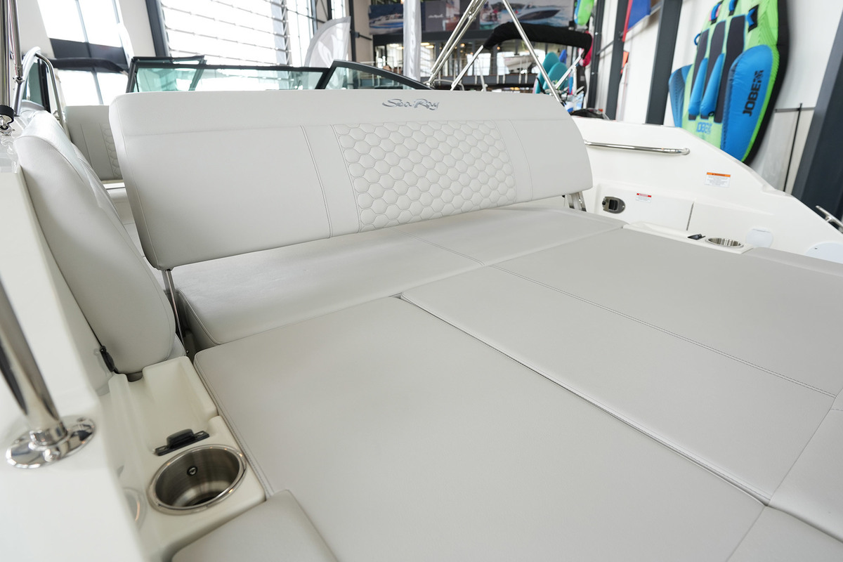 foto: 6 Sea Ray SDX 250