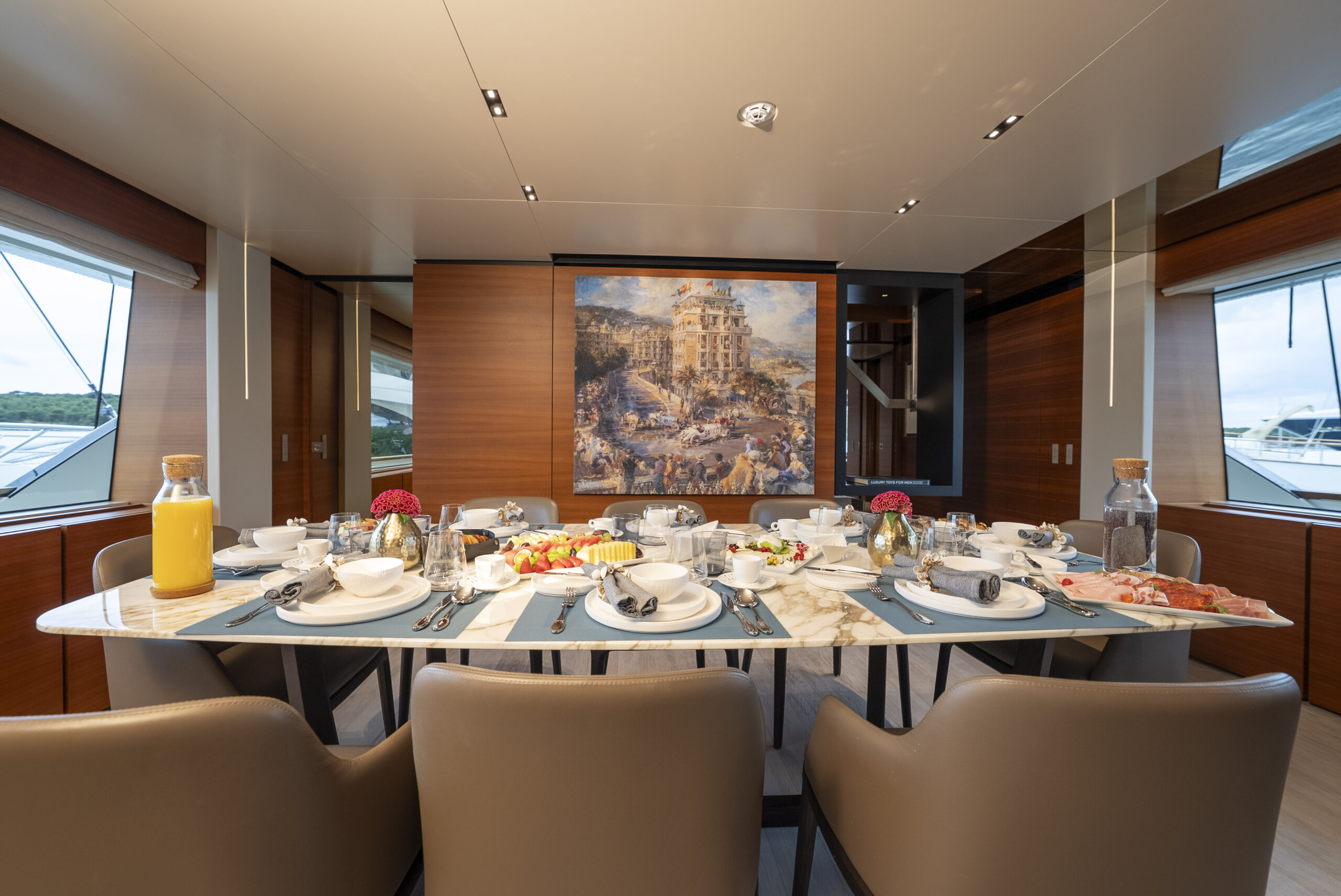 foto: 5 Custom Line Navetta 33